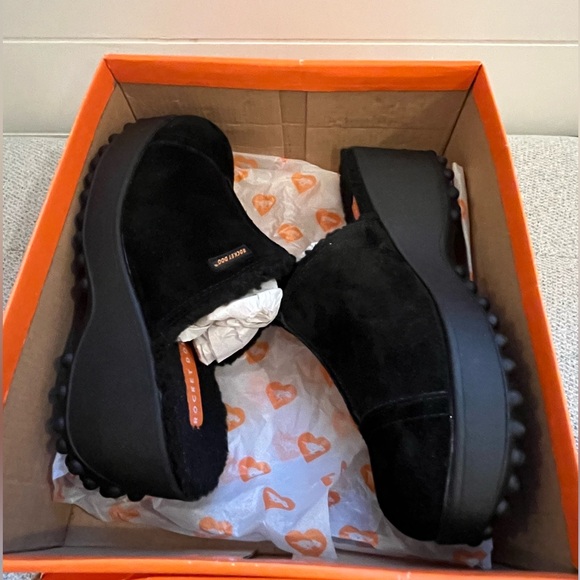 EXCELLENT NWOT ROCKET DOG FRAN BLACK SUEDE CLIG SLIP ON WOMEN SHOES 8, fur lined - Picture 4 of 11